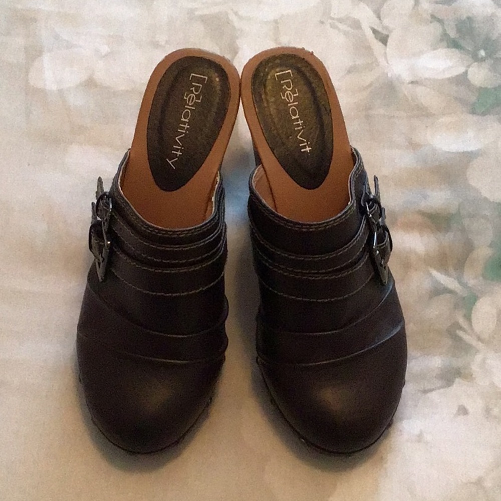 Relativit slip on clogs